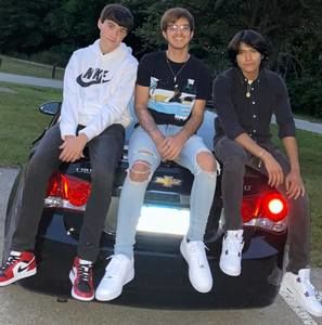 Meet your Posher, Dylan